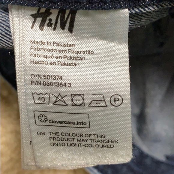 H&M Acid Wash High Waist Cuffed Jean Shorts - Picture 6 of 6